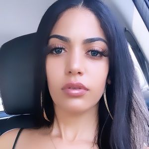 Meet your Posher, Keila